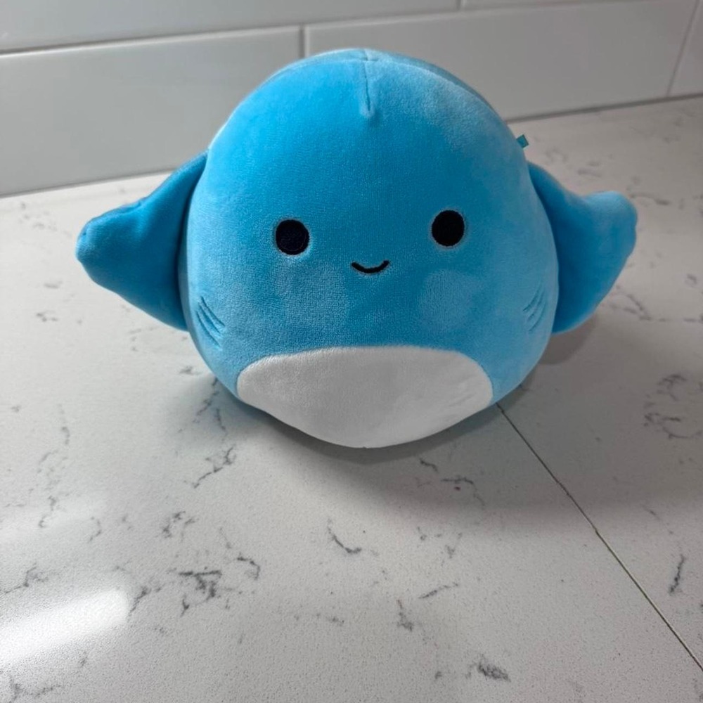 Squishmallow Maggie The Stingray Aqua Blue White Belly Ocean Sea Life Plush